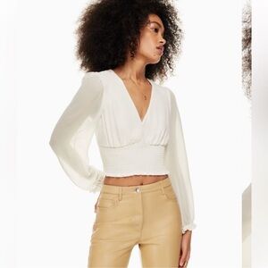 🌎 Arizia Wilfred Blouse